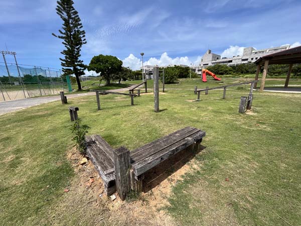 11与那城総合公園_遊具8