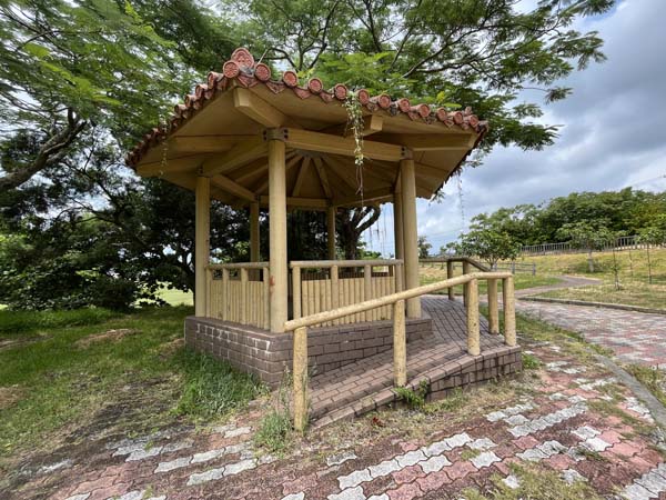 11伊差川公園_休憩所