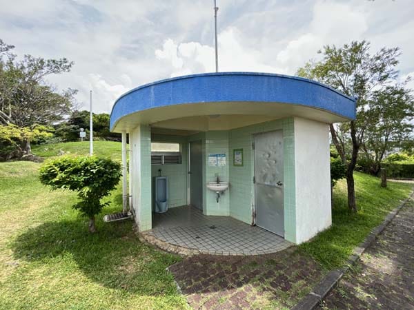 11佐真下公園_トイレ