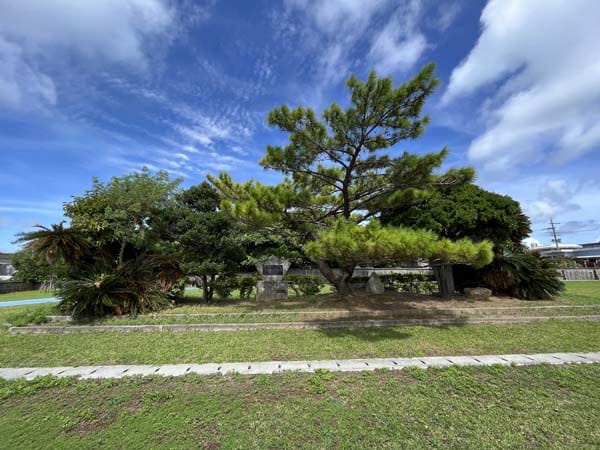 12桃原公園_宮城島_記念碑