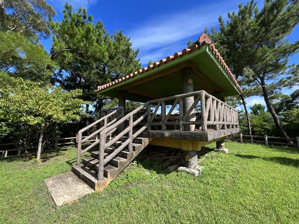 13八重岳桜の森_休憩所