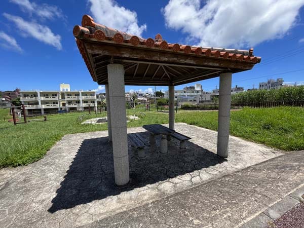 14伊波公園_休憩所