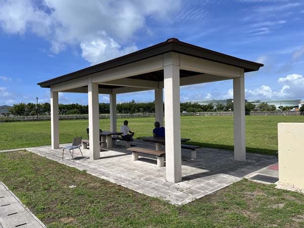 14桃原公園_宮城島_休憩所