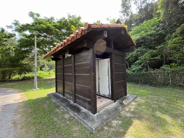 14湖辺底親水公園_トイレ