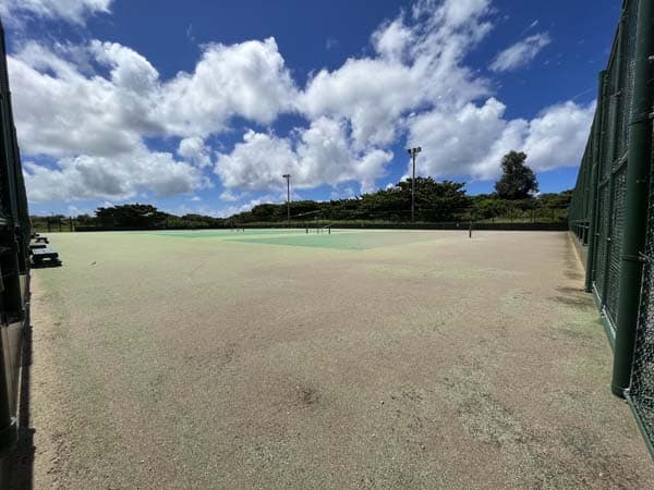 15今帰仁村総合運動公園_テニスコート
