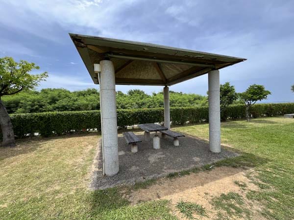 15砂辺馬場公園_休憩所