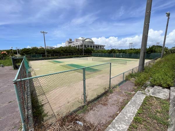 16与那城総合公園_テニスコート