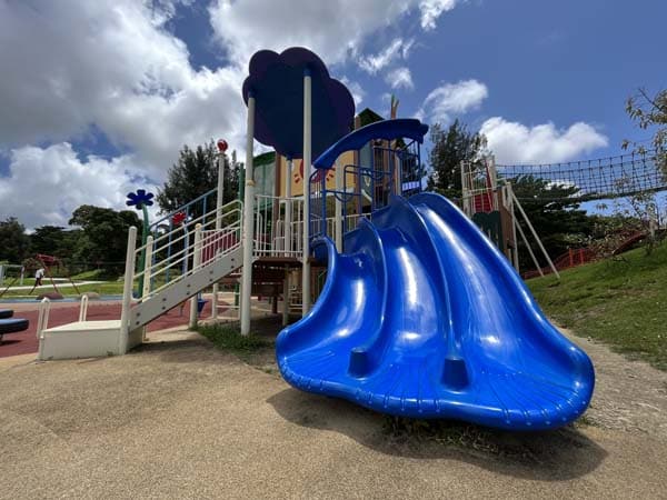 16浦添大公園_憩いの広場_遊具4