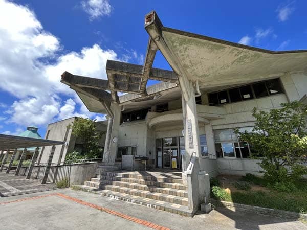 17今帰仁村総合運動公園_今帰仁村民体育館