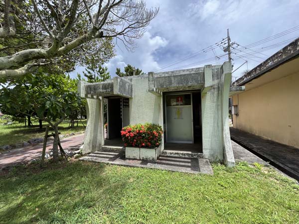 17宜野座村農村公園_トイレ