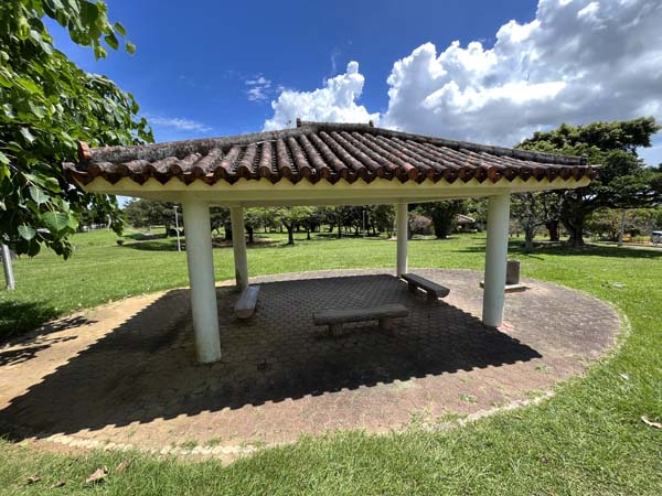 18八重島公園_休憩所1