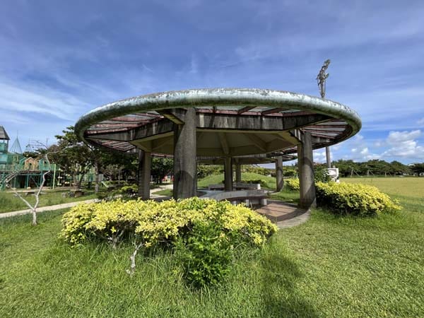 21沖縄県総合運動公園_休憩所