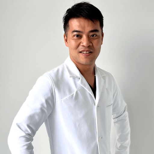 高木謙太郎院長