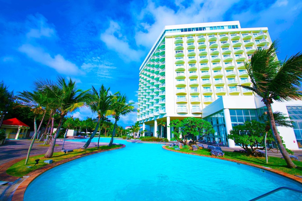 ラグナガーデンホテル