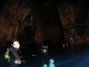 海底のエアドーム