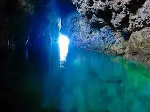 青の洞窟