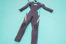 ウェットスーツ