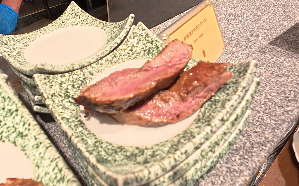 鉄板焼きステーキ