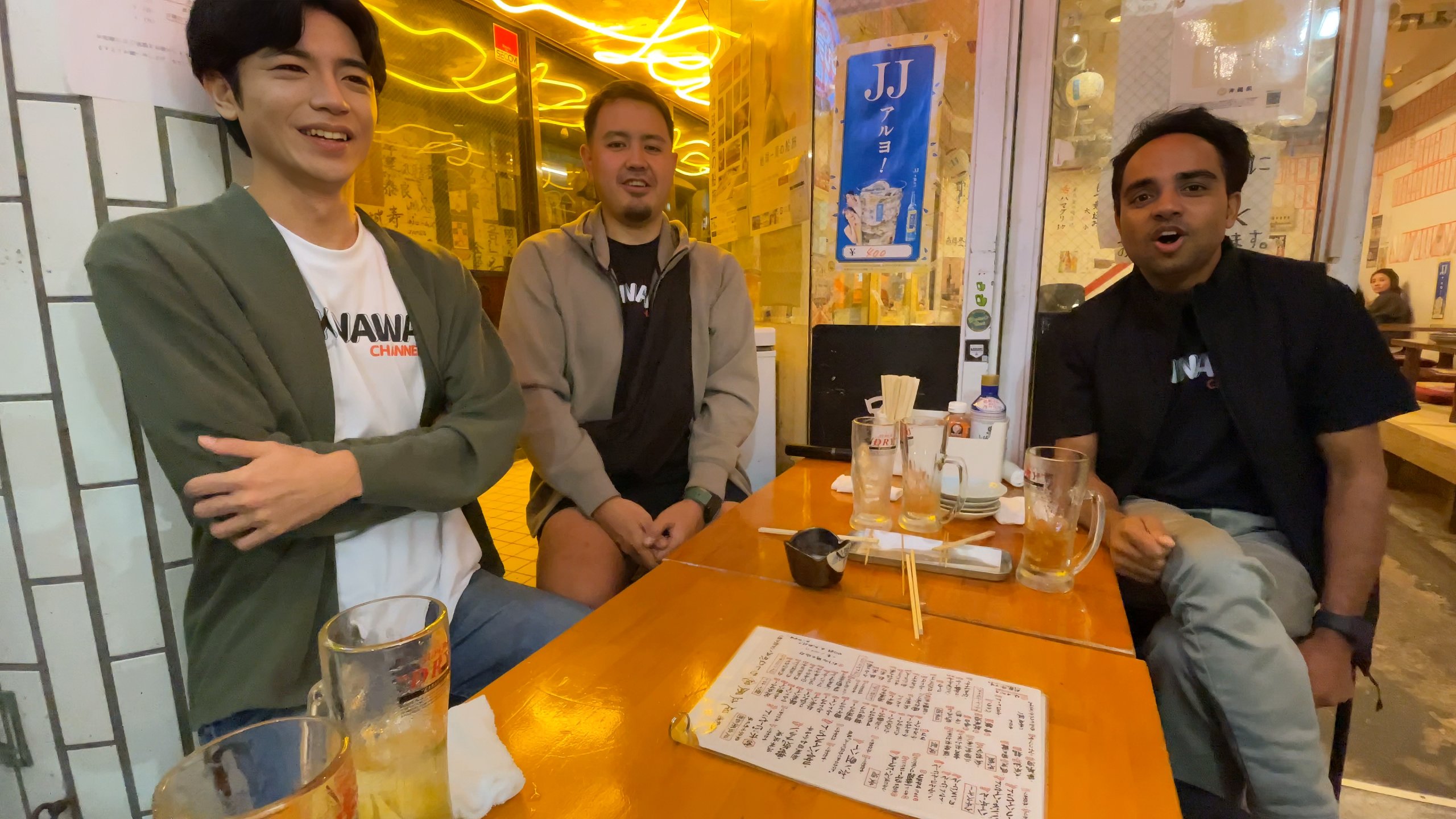 おきなわちゃんねる動画のエンディングカット。チャンネル登録と高評価の案内イメージ
