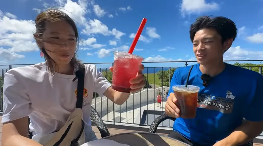 万座毛絶景テラス