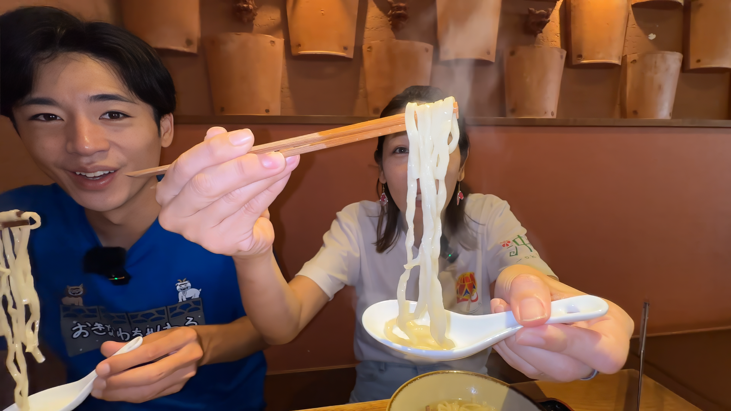 お箸で簡単にほぐれるほど柔らかいお肉