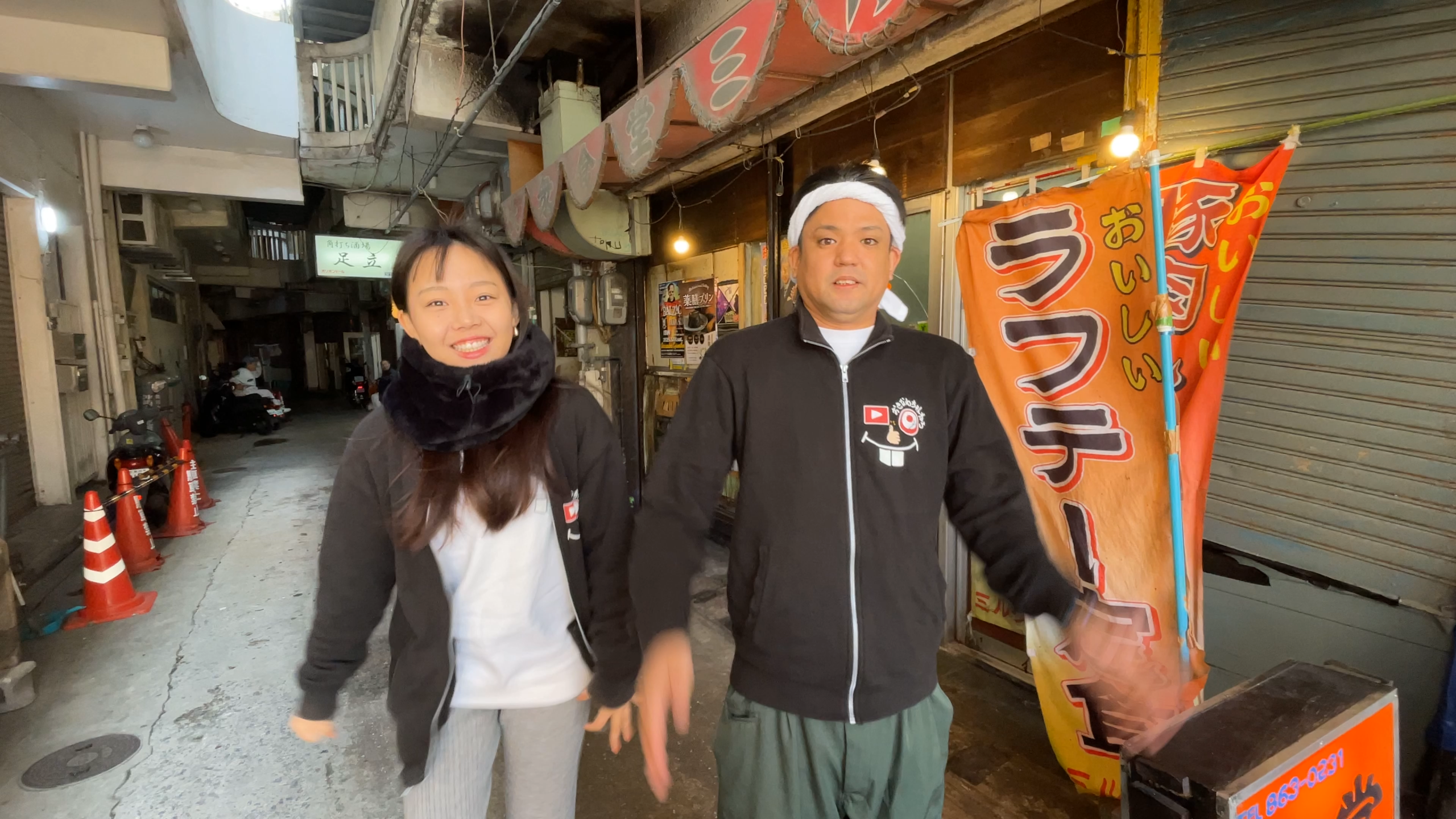 那覇市松尾にある「大衆食堂 ミルク」の外観とメンバー