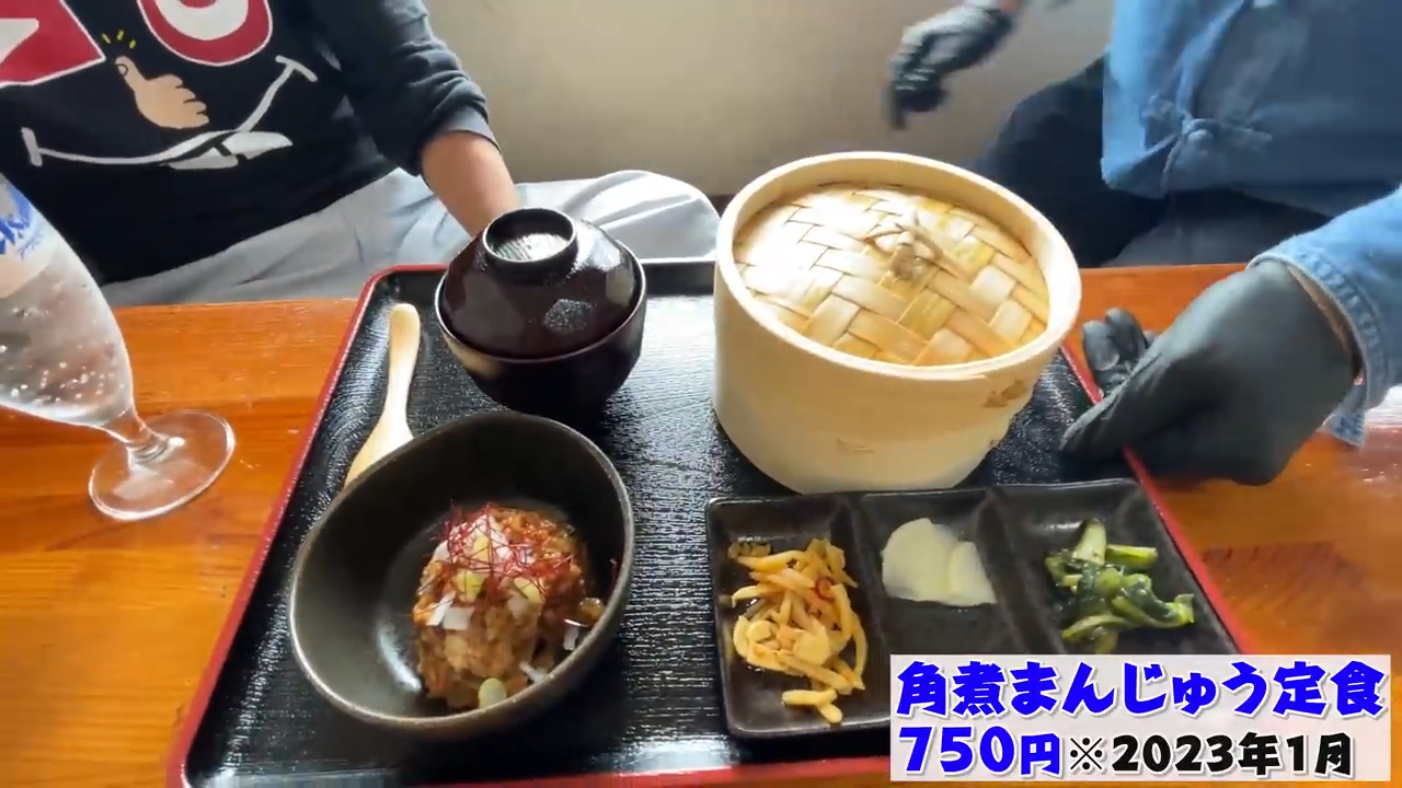 自分で栓抜きを使って開ける瓶ジュース