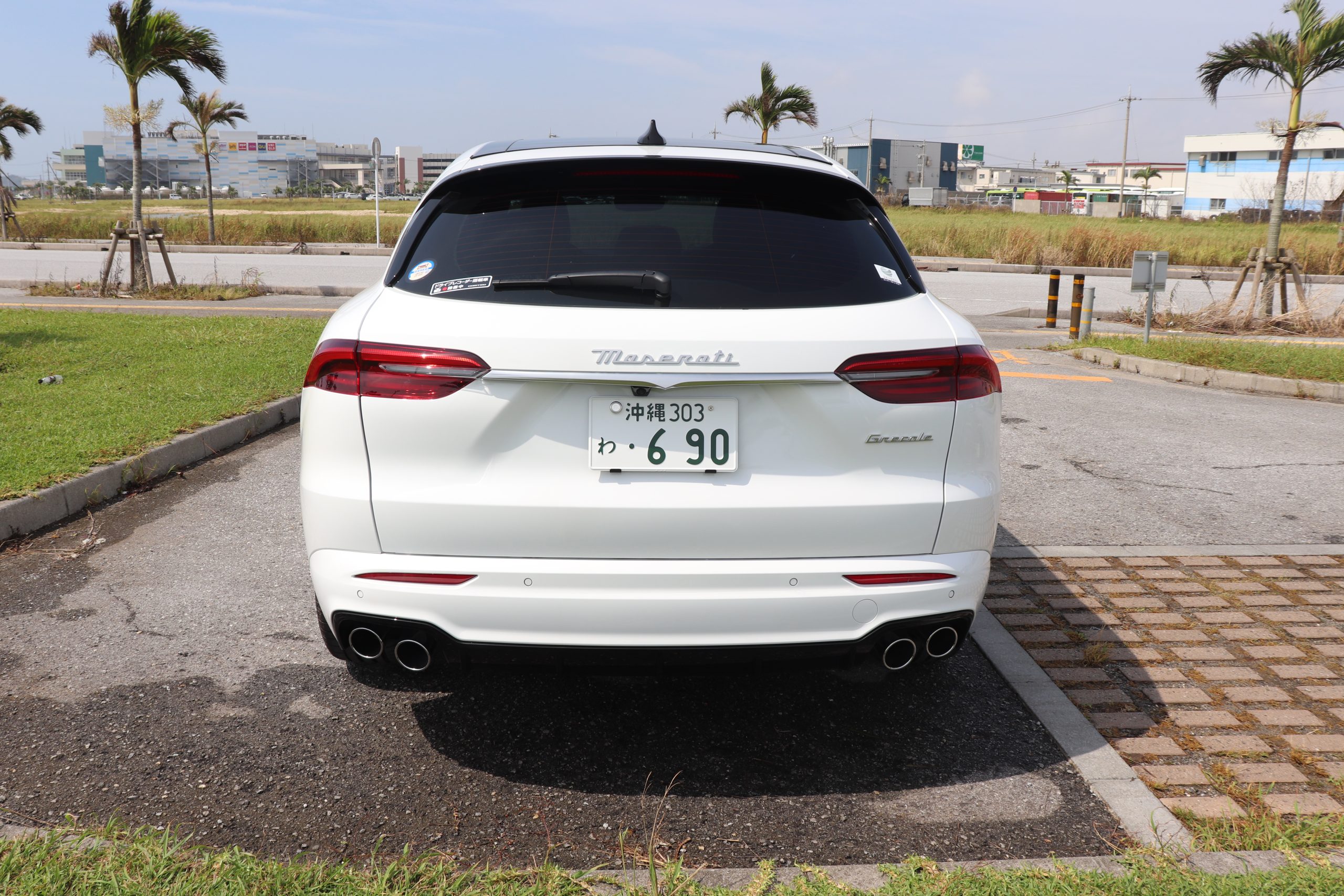 Maserati Grecale リアビュー