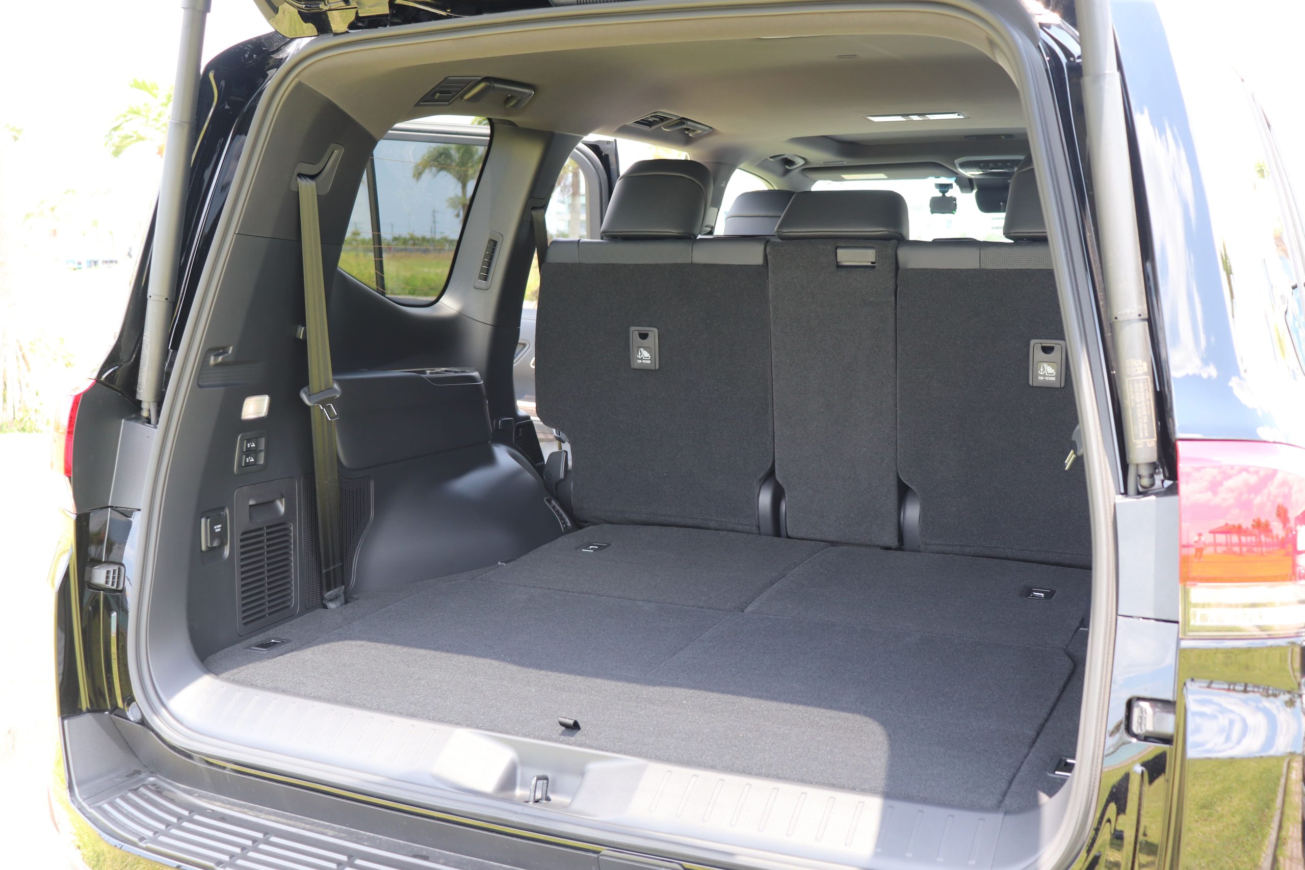 センターコンソール・シフトノブ