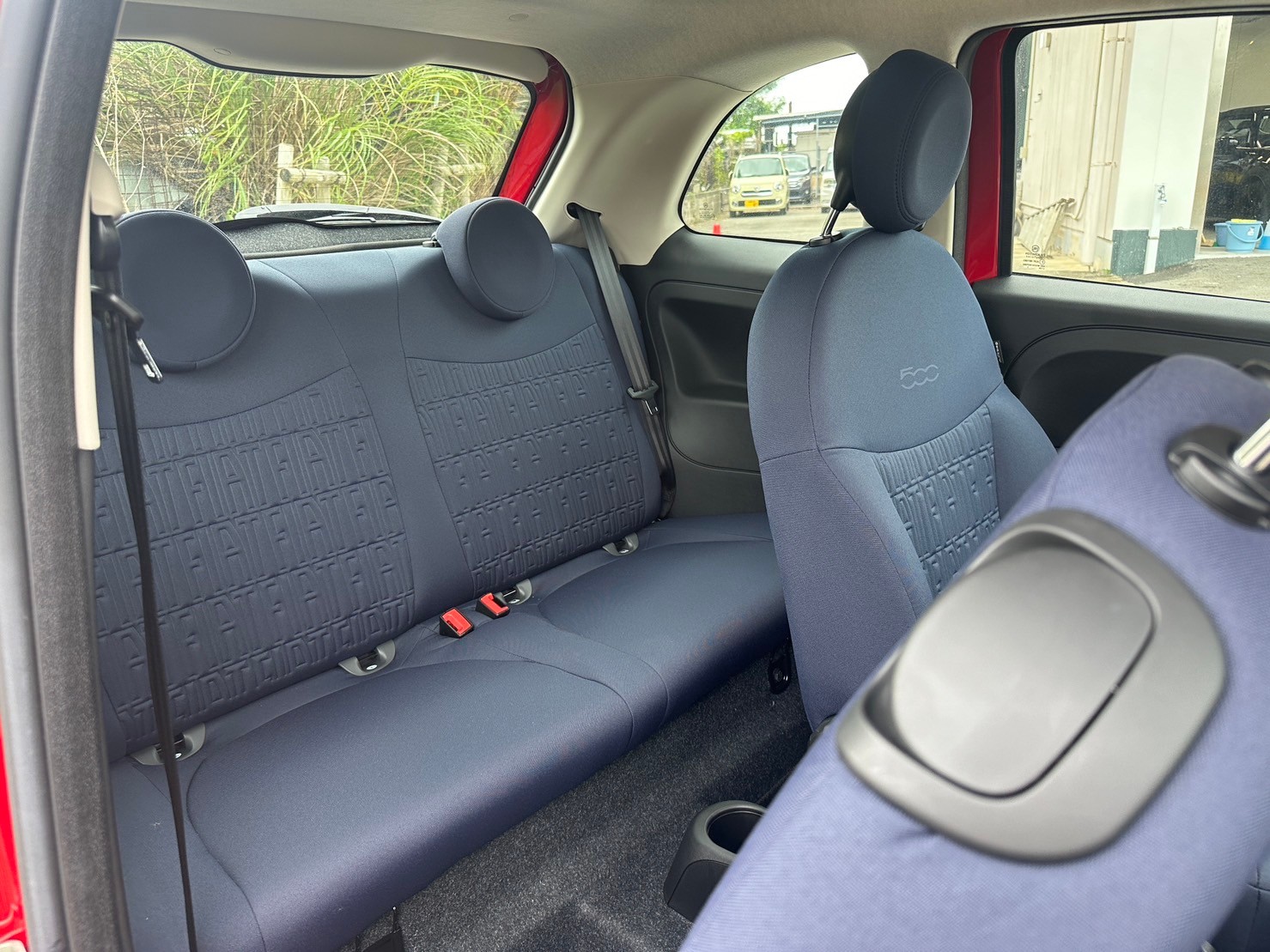 ステアリング周辺