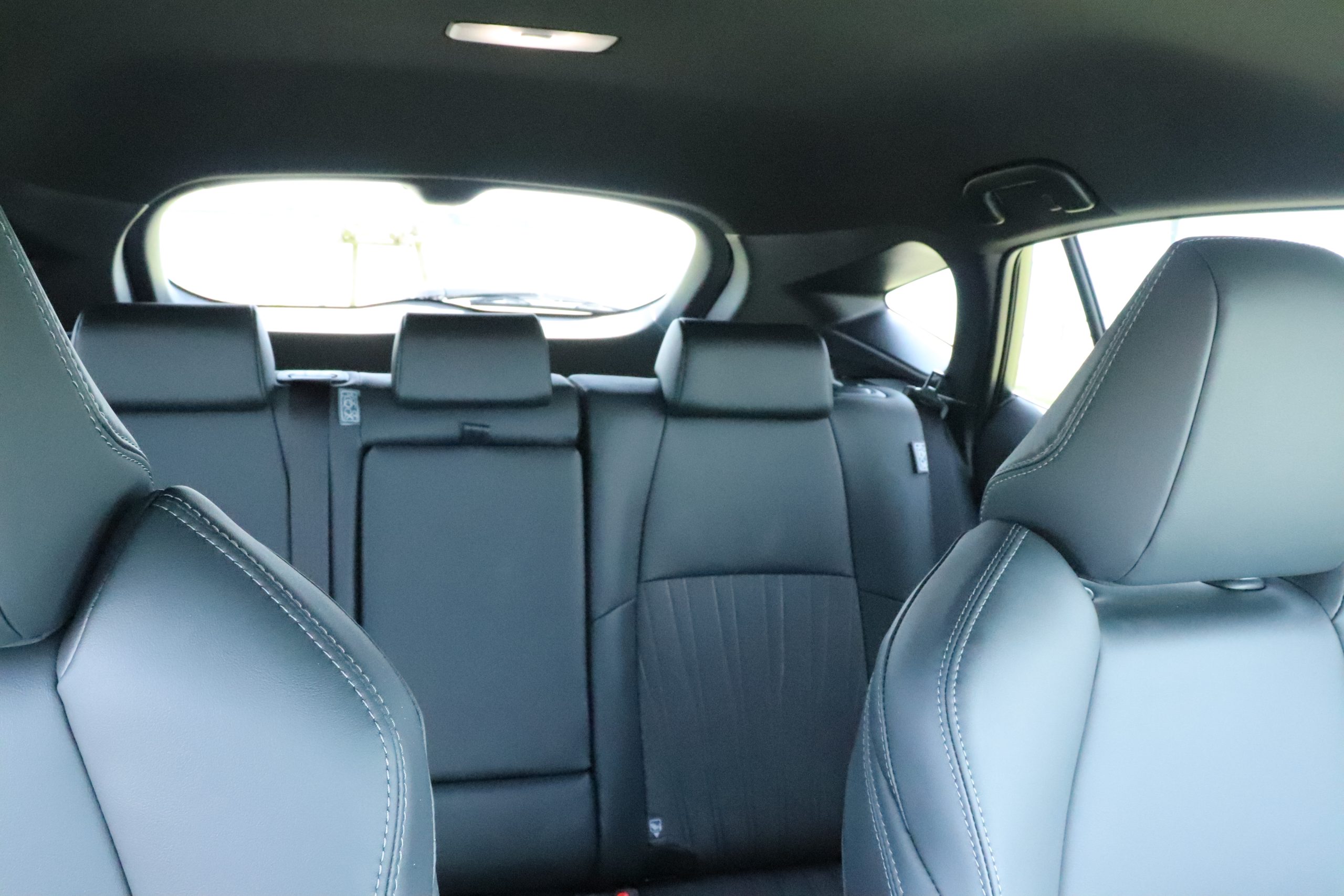 トランク（奥行き）