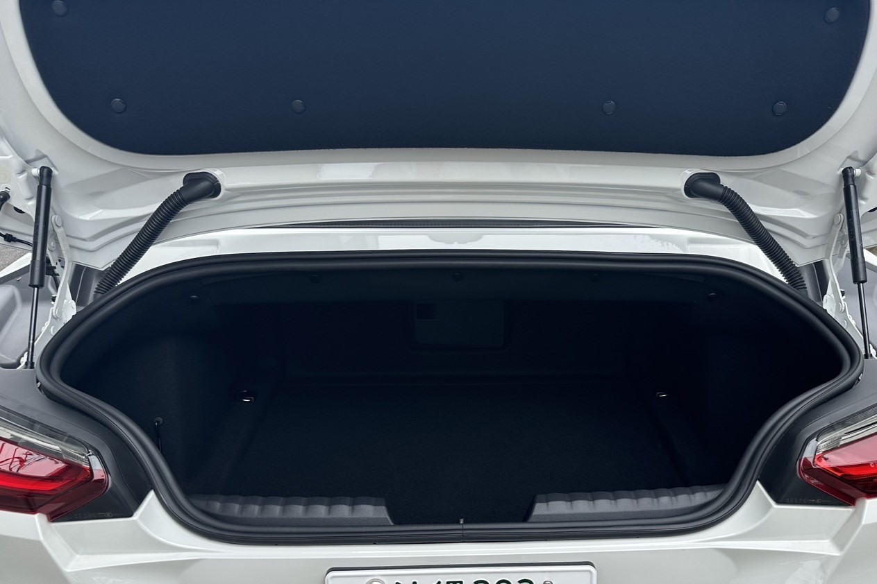 スポーティなシート