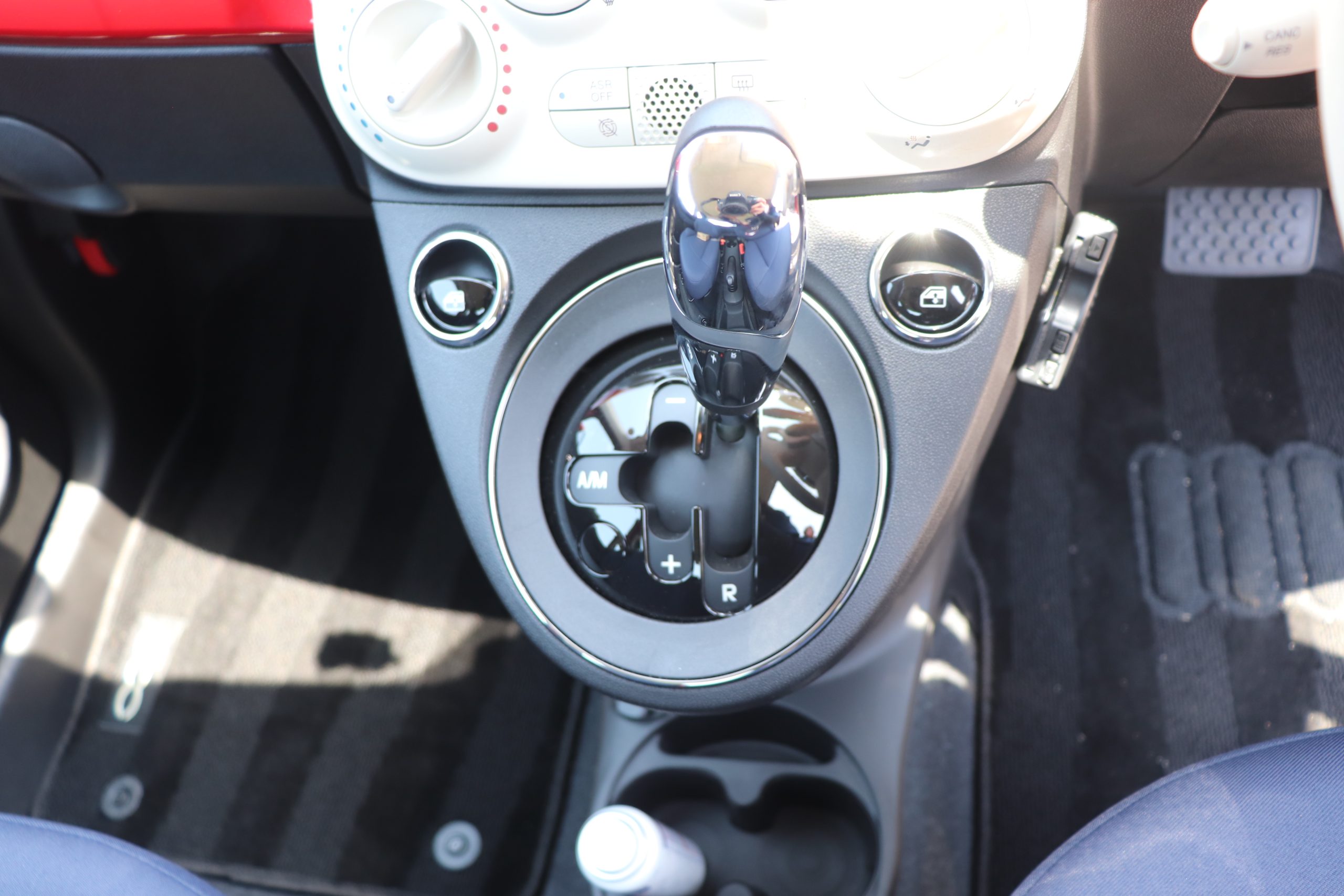 シート・内装デザイン