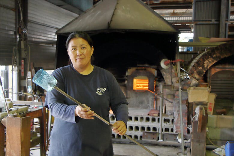 森のガラス館｜沖縄出身の島津さん